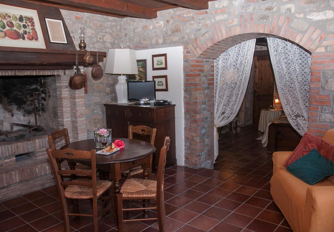 Il Poggiolo Di Parrano Guest House Eksteriør bilde